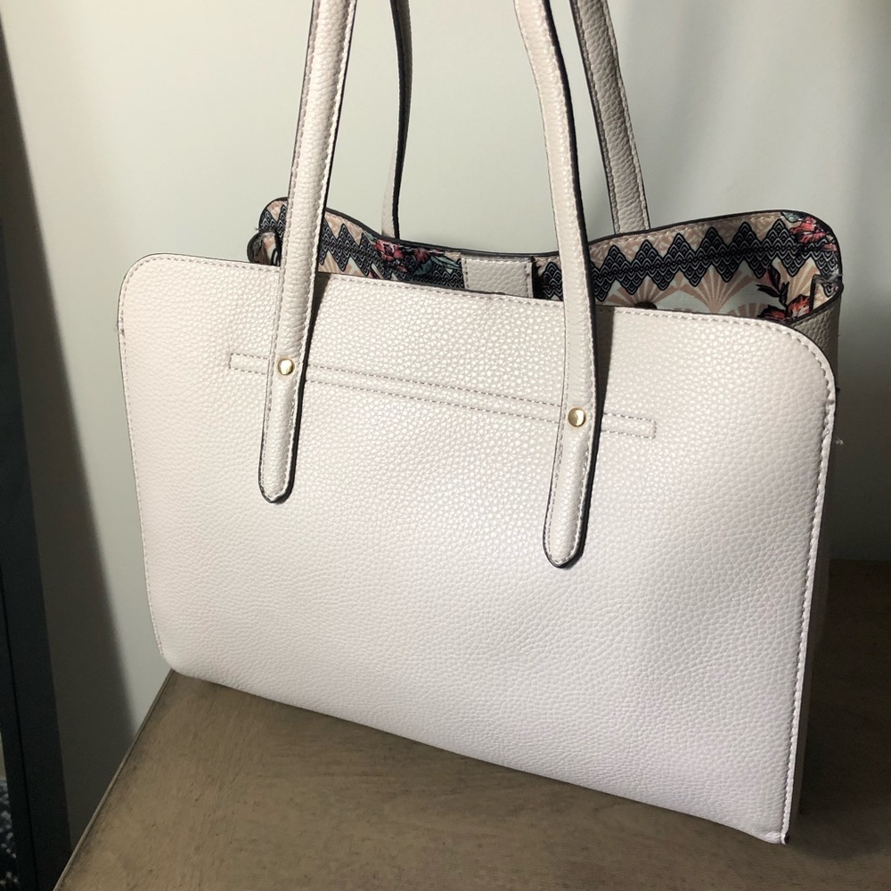 Cream/beige/light pink Nanette Lepore bag. - Picture 2 of 3